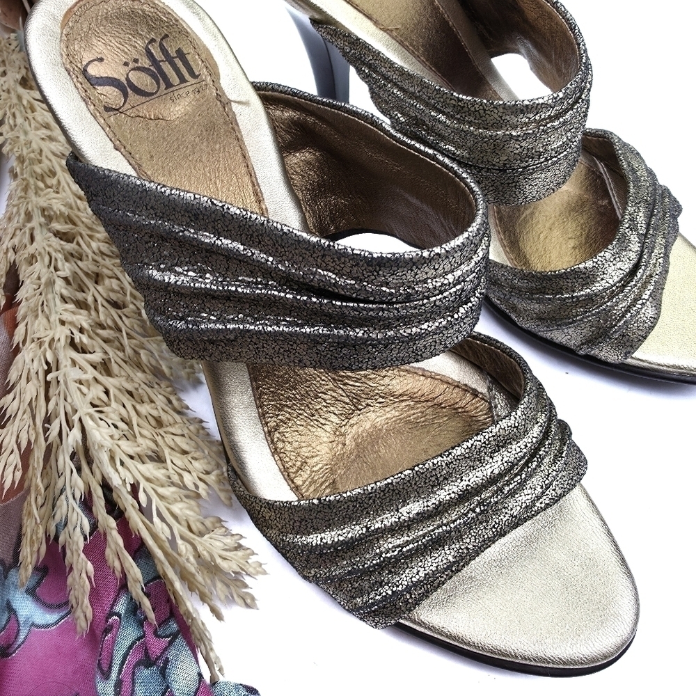 Sofft Women's Gold Sandals Kitten Heels Sz 7½ m